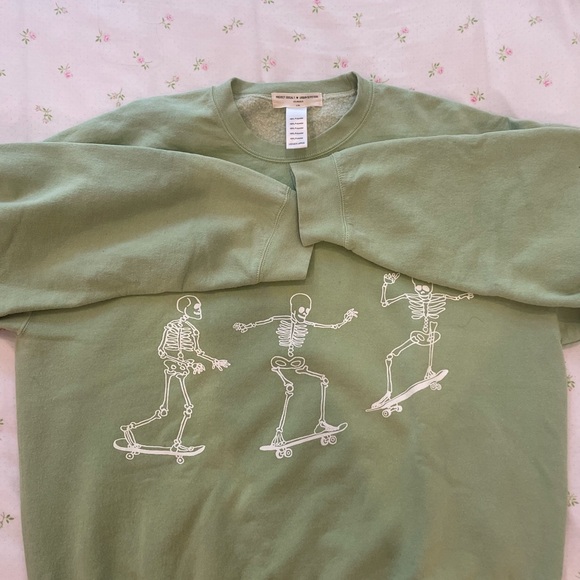 Urban outfitters green oversized hoodie crewneck skeleton - Picture 4 of 5
